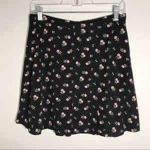 Forever 21 Black Rose Print Floral Skirt Size 27 NWT